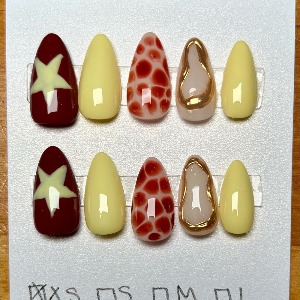 Stylish brown and Yellow Nail Set